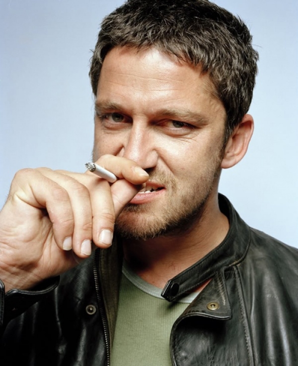 6065305-r3l8t8d-600-gerard-butler.jpeg